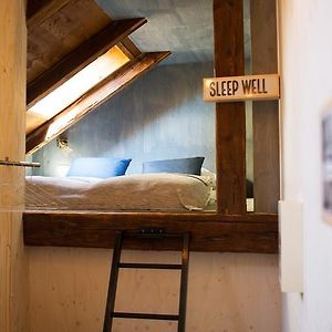 Camera con letto king size